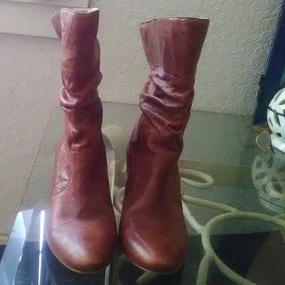 Jessica Simpson Booties - Picture 2 of 8